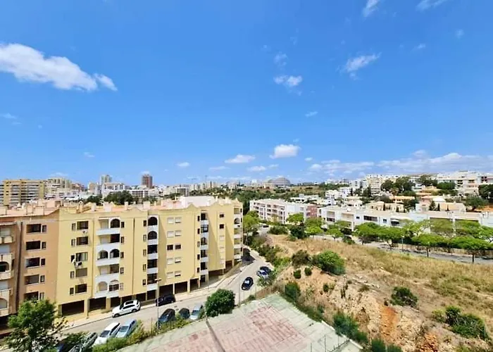 Daire Cozy In 60 M² With Balcony Garden View Portimão