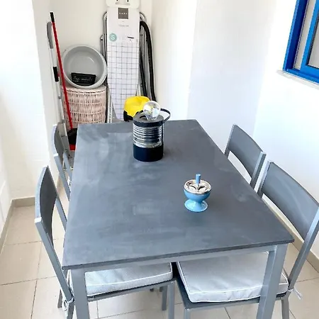 Beachside Terrace Apartment: View Retreat Apartment Portimao